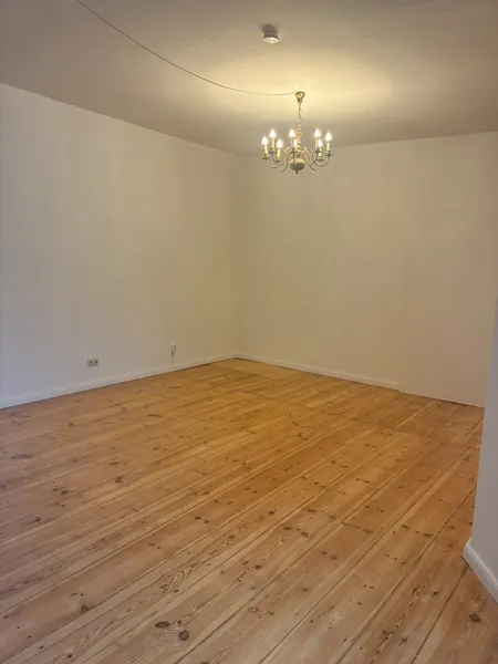 LONG TERM 1 BED ROOM FLAT - KOLLWITZPLATZ — photo 1